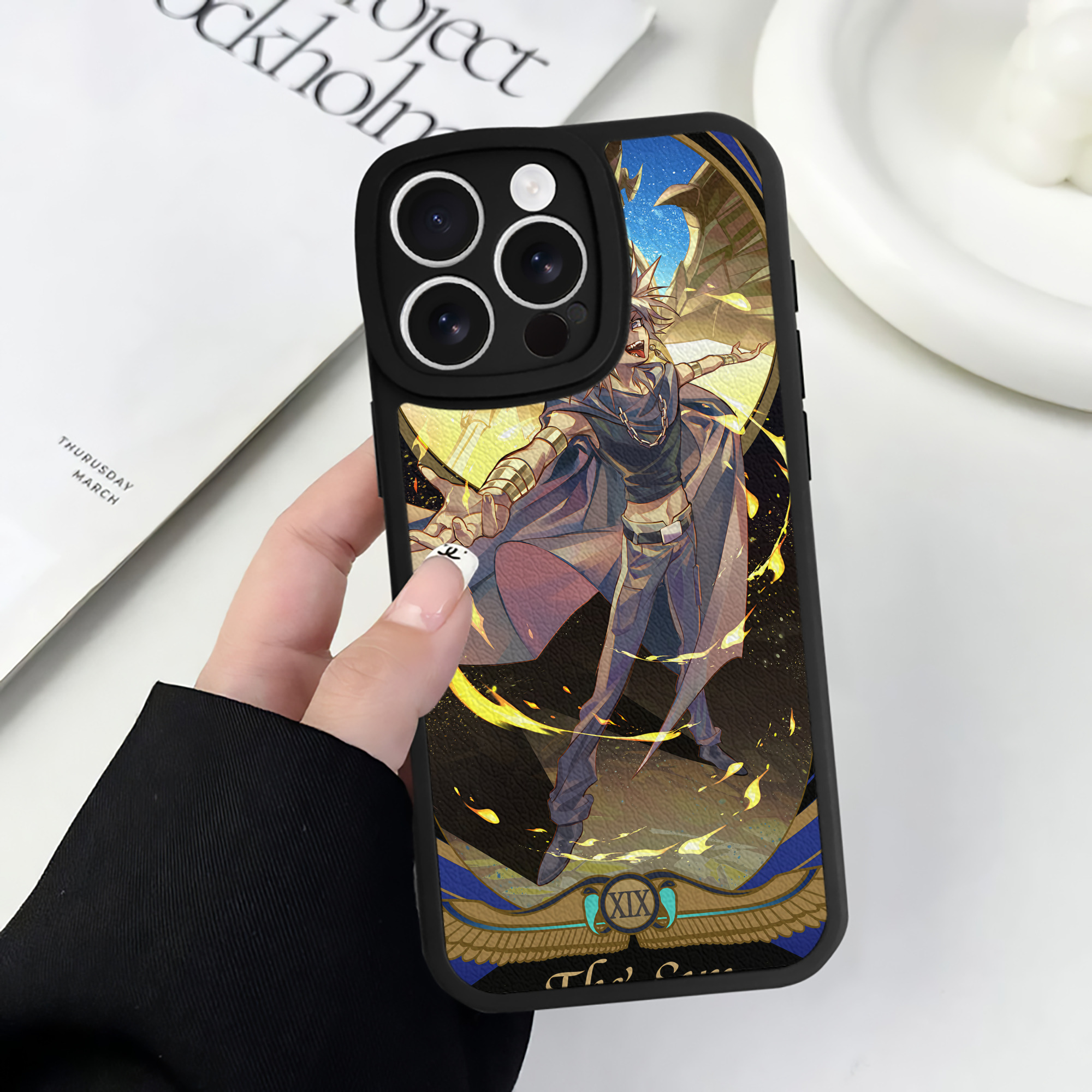 （画像用） 遊☆戯☆王 Yu-Gi-Oh! 【iPhone 16シリーズ対応】シリコンスマホケース（レザー調） 材質：シリコン